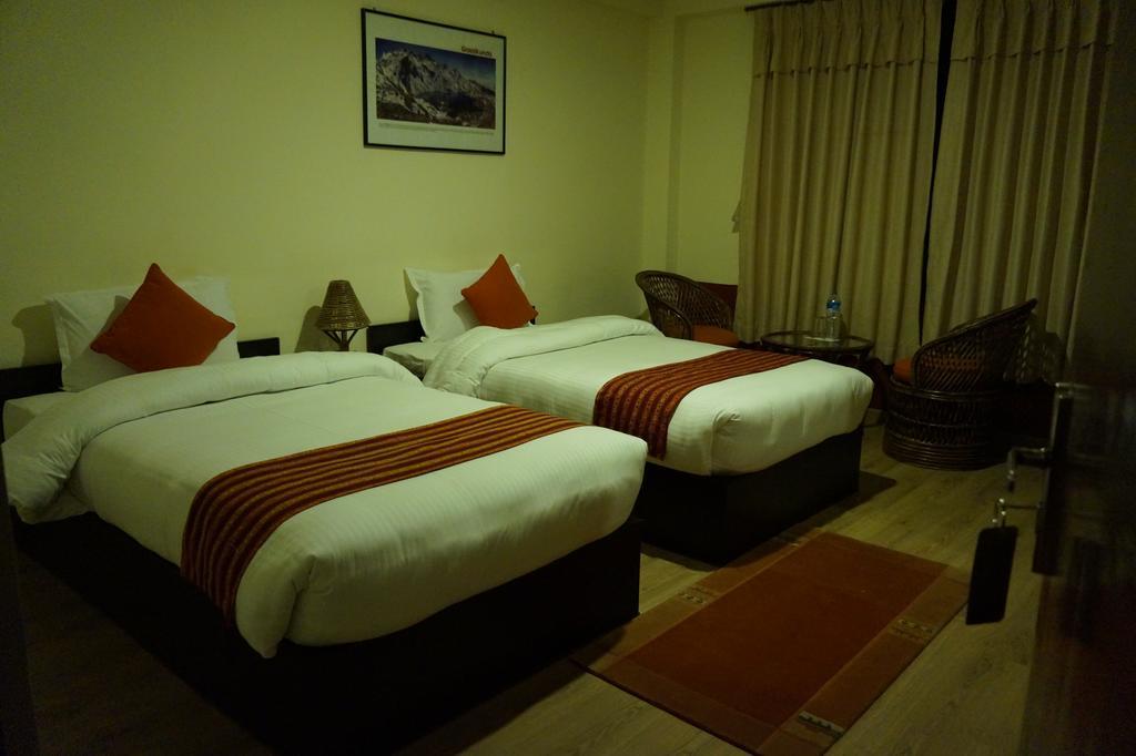 Gaia Holiday Home Дхуликхел Экстерьер фото