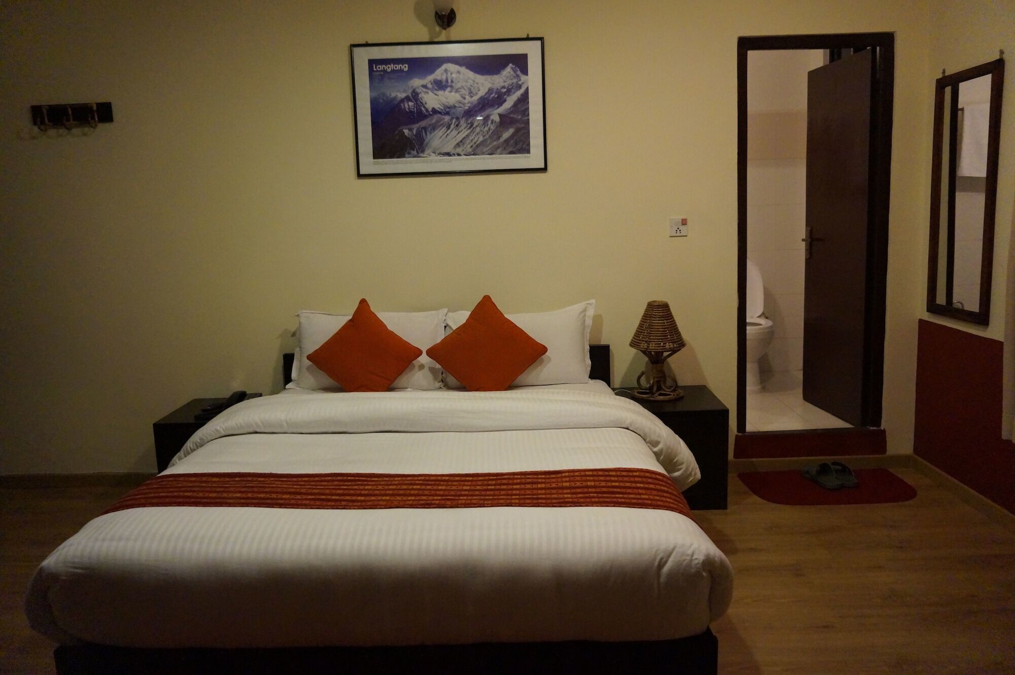 Gaia Holiday Home Дхуликхел Экстерьер фото